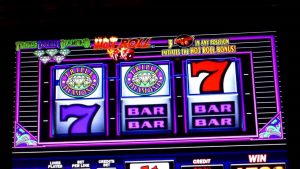 What is the Triple Double Diamond Slot Machine